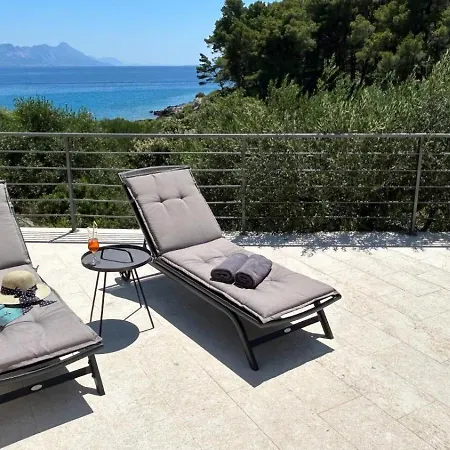 Blue Bay With Private Pool Vila