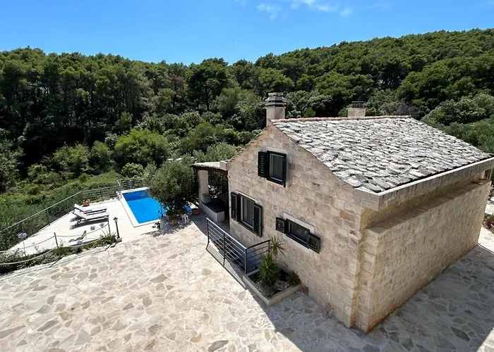 Villa Blue Bay With Private Pool Sumartin
