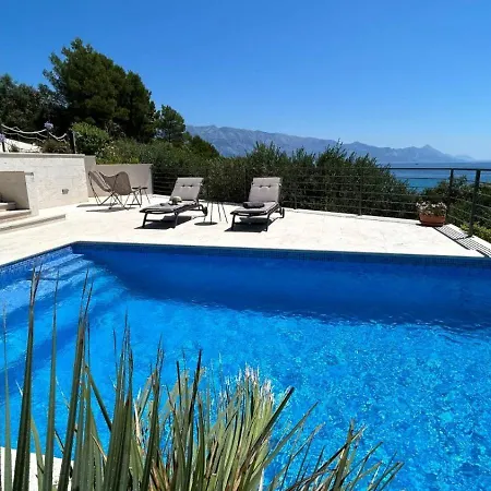 Villa Blue Bay With Private Pool *